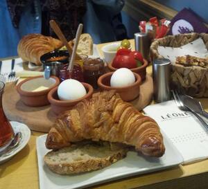 Leone Patisserie Boulangerie Sair Esref Bul Izmir Zomato